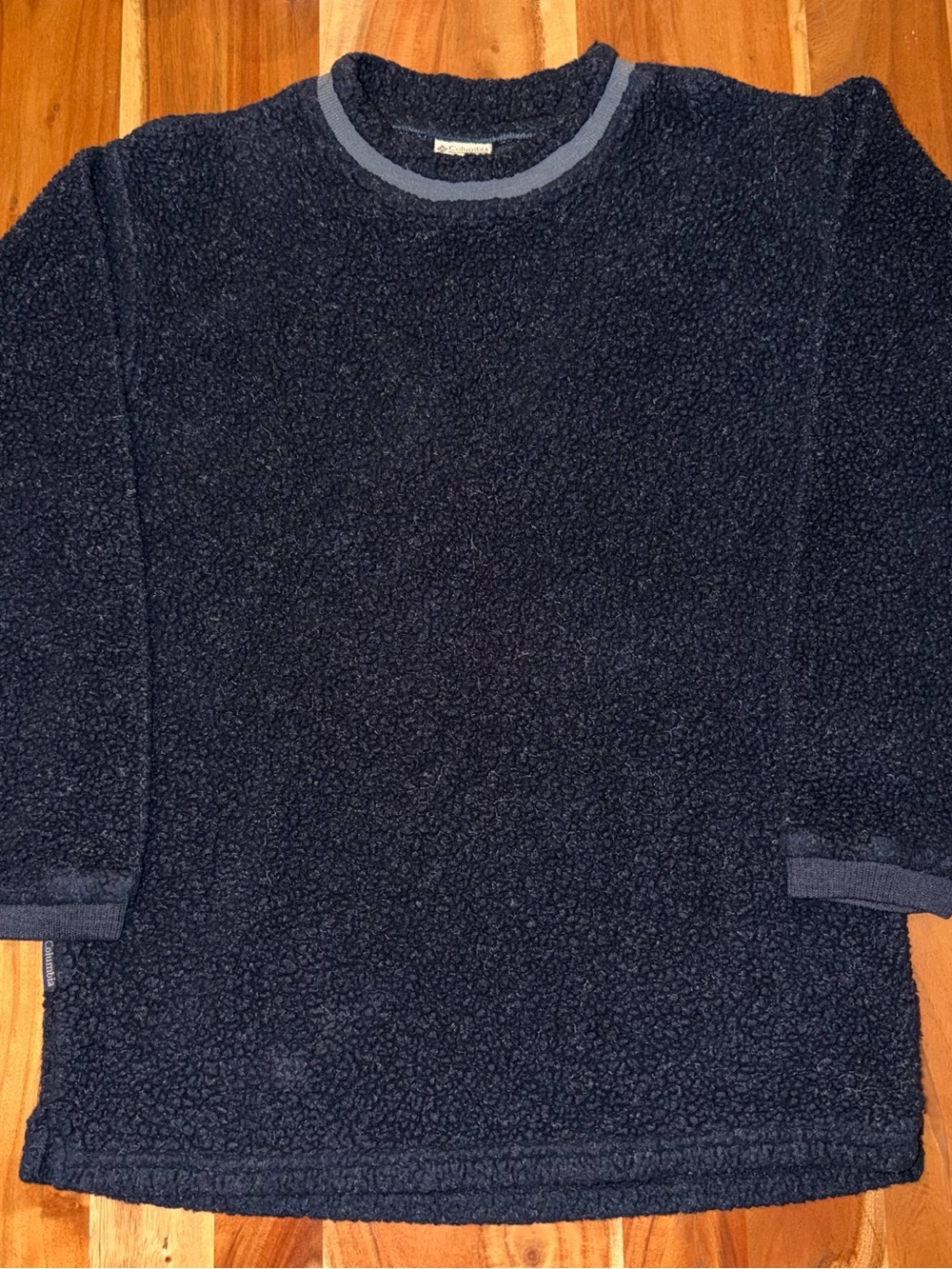 Men's Columbia size M Navy Sherpa Crewneck Sweater. #020